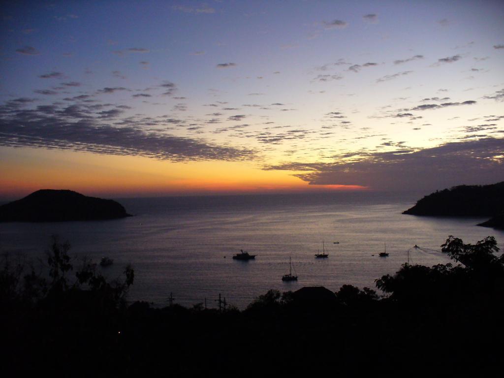 Azucenas Hotel Zihuatanejo
